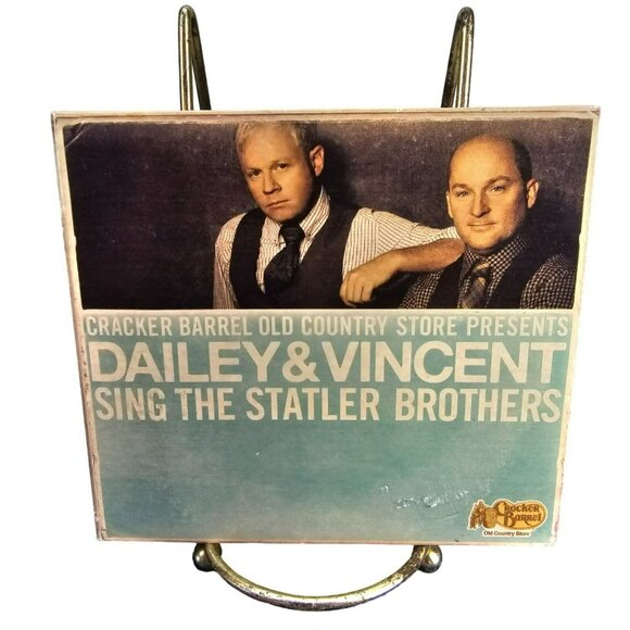 Cracker Barrell Old Country Store Presents Dailey & Vincent – Sing The Statler B - Picture 1 of 6